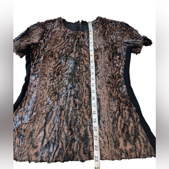 BcbgMaxAzria Tulum brown black faux fur short sleeve zipper back top size XS - Picture 7 of 9